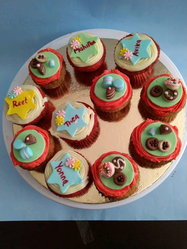 Vanilla Cupcakes 