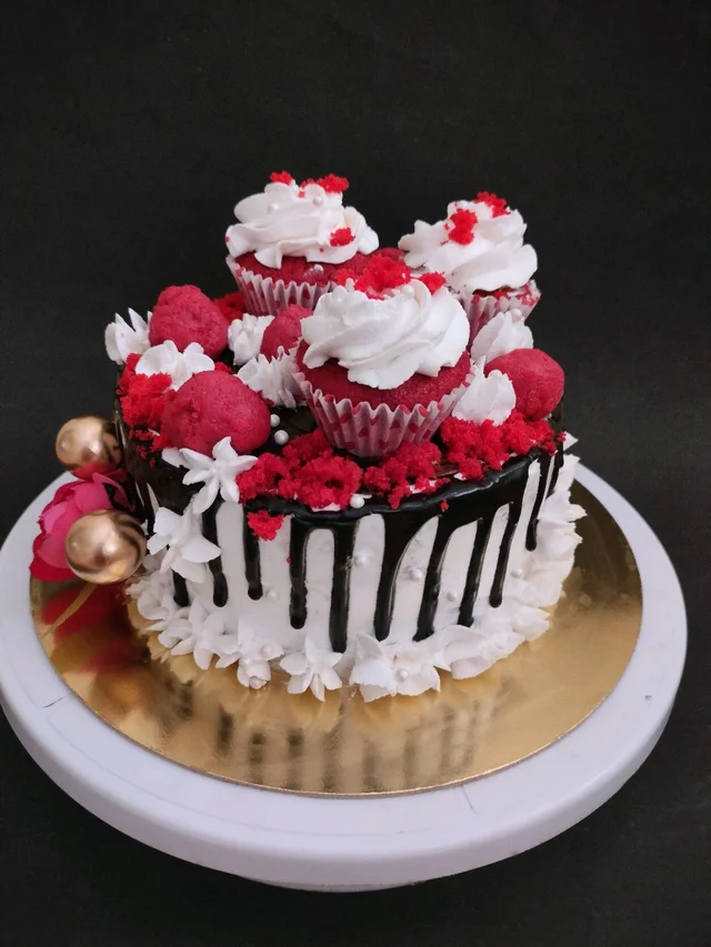 Red Velvet Birthday Cake