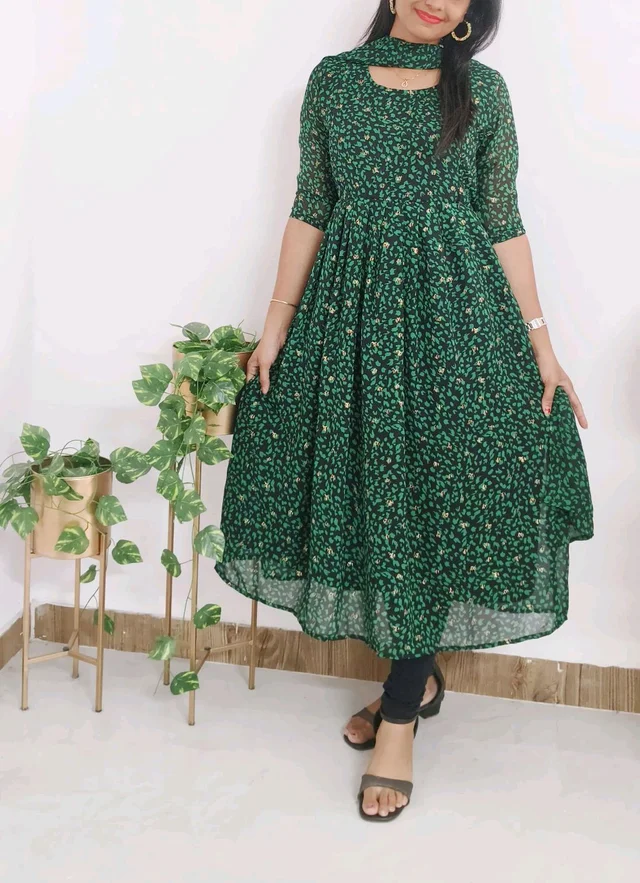 Green- Feeding Kurti With Shawl - San Felix, XL