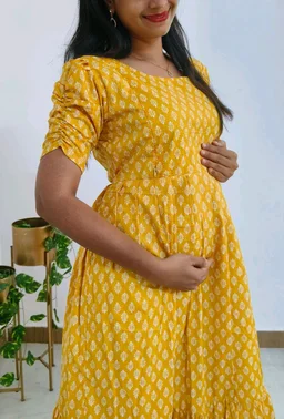 Yellow Cotton Feeding Kurti - M
