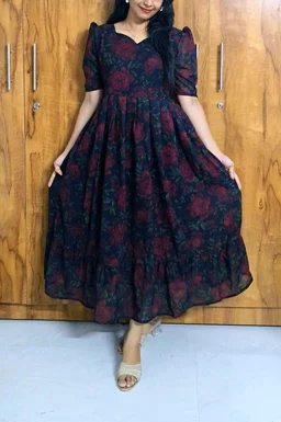 Black Rose Georgette feeding maxi - L