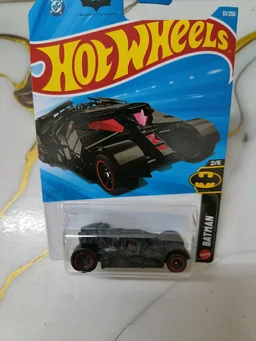 Hot Wheels THE DARK KNIGHT BATMOBILE | Batman | Black | 51/250