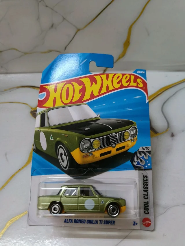 ALFA ROMEO GIULIA TI SUPER | Cool Classics | Metalflake Green | 218/250