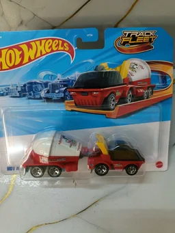 Hot Wheels Track Fleet | Hot Meals | HYT56