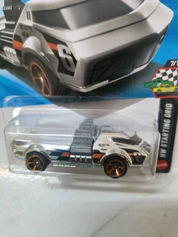 Hot Wheels Twin Dorado | HW Starting Grid | Chrome | 100/250