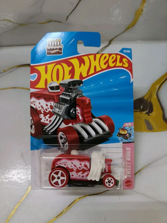 Hot Wheels Birthday Burner | Sweet Rides | Red | 82/250