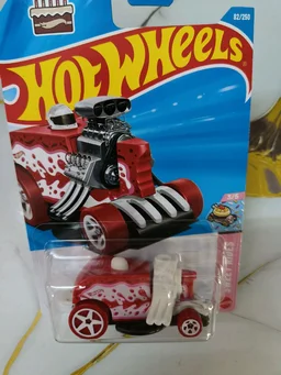Hot Wheels Birthday Burner | Sweet Rides | Red | 82/250