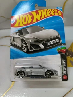 Hot Wheels 2019 Audi R8 Spyder | Drop Tops | Silver | 130/250