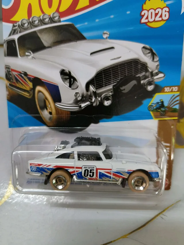 Hot Wheels Aston Martin DB5 Safari Edition | HW Dirt | White | 243/250