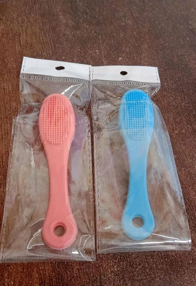 Silicon Face scrubber (Set Of 2) - Red