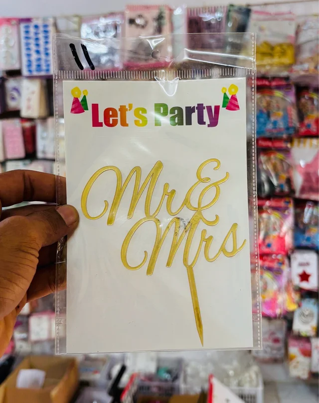 Acrylic Gold Topper - 5 Inch, 11