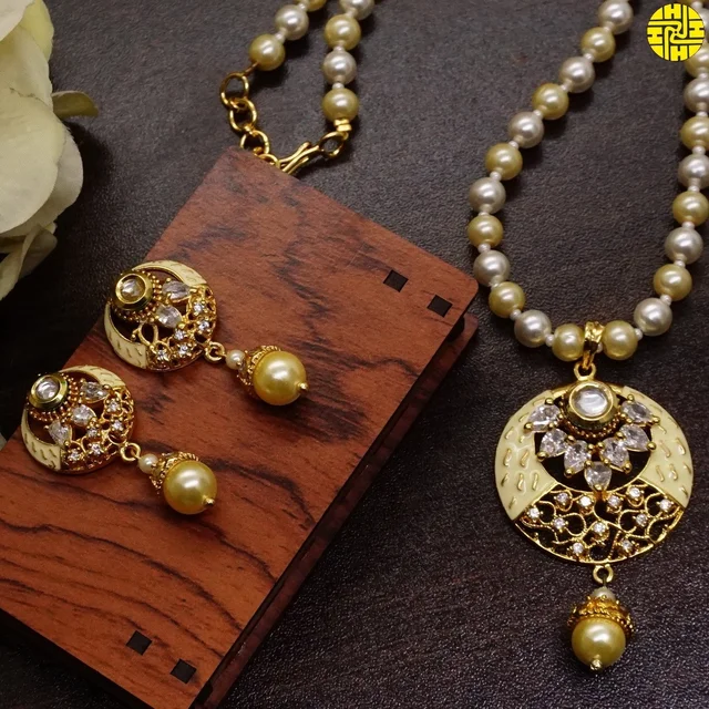 Classic Designer Pearl Pendant Set - F-207