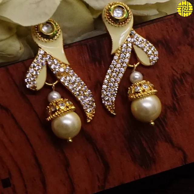 HJ Romantic Designer Pearl Pendant Set Online - F-223 - Pearl Ivory, Gold Plating