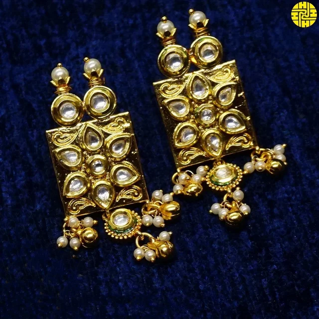 HJ Graceful Designer Kundan Ivory Pendant Set - Hjs-2143a - Ivory, Gold Plating