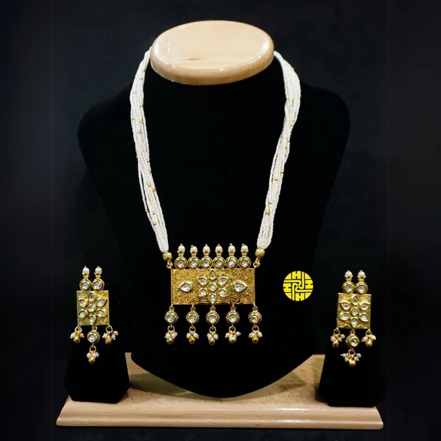HJ Graceful Designer Kundan Ivory Pendant Set - Hjs-2143a - Ivory, Gold Plating
