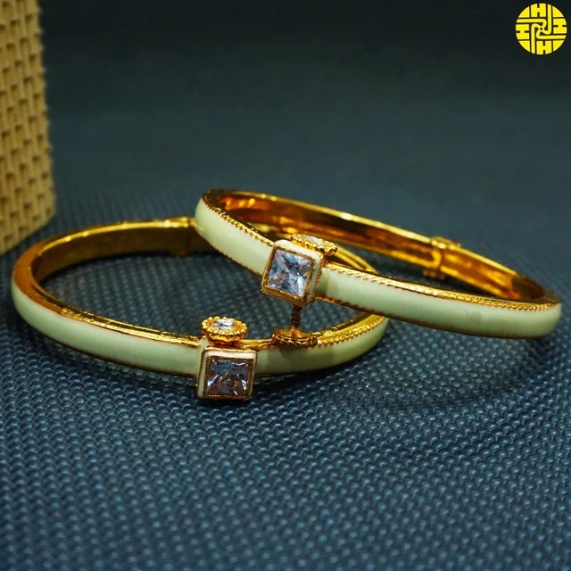 HJ Premium Quality High Gold Plating Meenakari Black Bangles - Hmb 015blk - Black, Gold Plating, 2.4 Flexible