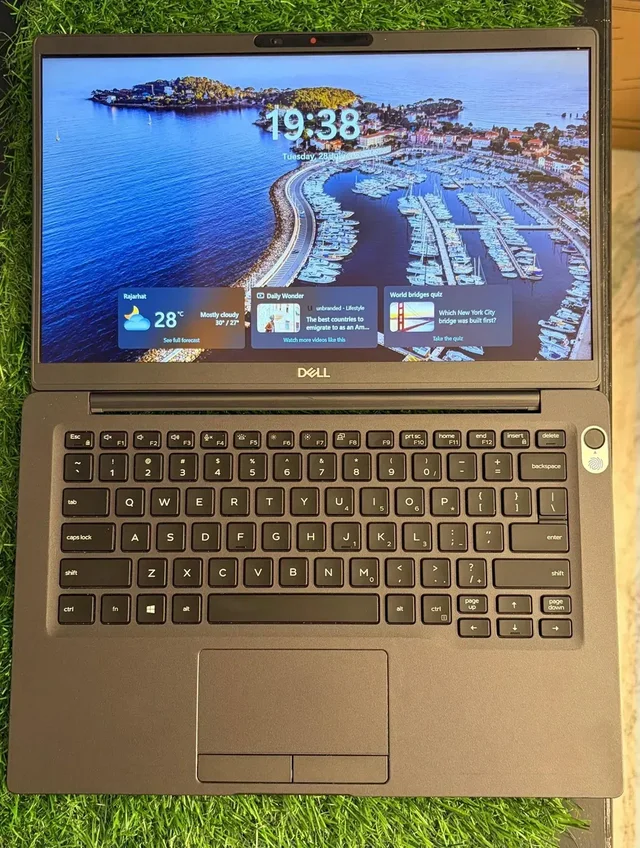 Dell Latitude 7400 8th Gen Laptop (Refurbish) - Gray, A, Corei5 8th, 14, 256GB, 8GB