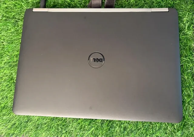 Dell Latitude E7270 Laptop (Refurbished) - Black, A, Corei5 6th, 12.5, 256GB, 8GB