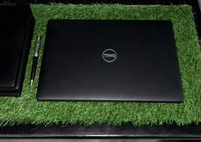 Dell Latitude 7480 7th Gen (Refurbished) - Black, A, Corei5 7th, 14.0, 256GB, 8GB