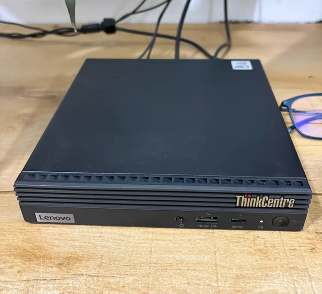Lenovo ThinkCentre M70Q Tiny Desktop (Refurbished) - Black, A, Corei3 10th, 256GB, 8GB