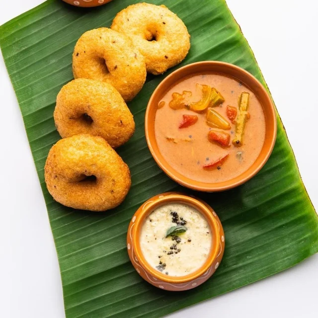 Vada Sambhar & Chutney