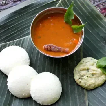 Idli Sambhar & Chutney