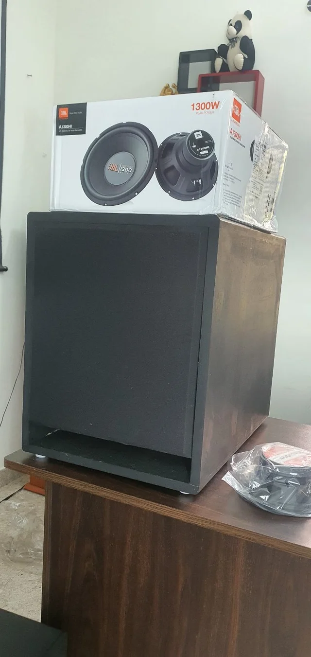 Jbl 12" Sub Woofer 1300 With Box 