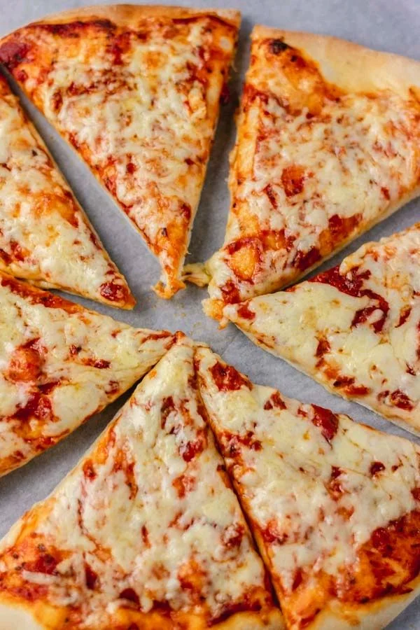 Cheese & Tomato Pizza 