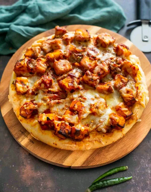Kadai Paneer Pizza 