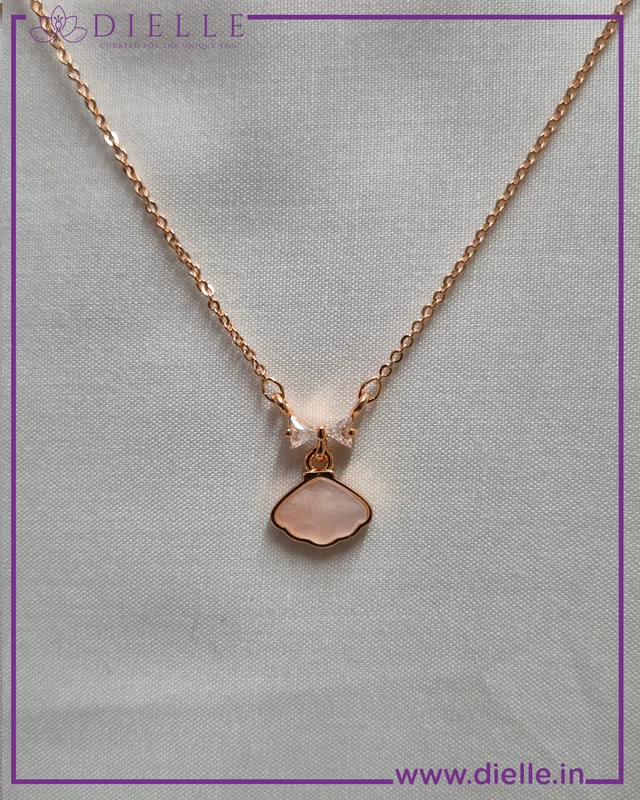 SEASHELL ELEGANCE