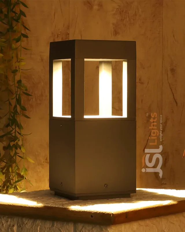 JSL Lights JSL 1479 Gate Light 12W - Medium Gate