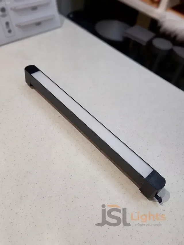 APRA AP 4015 30W Adjustable LED Linear Diffuser Track Light - 30W, 4000K