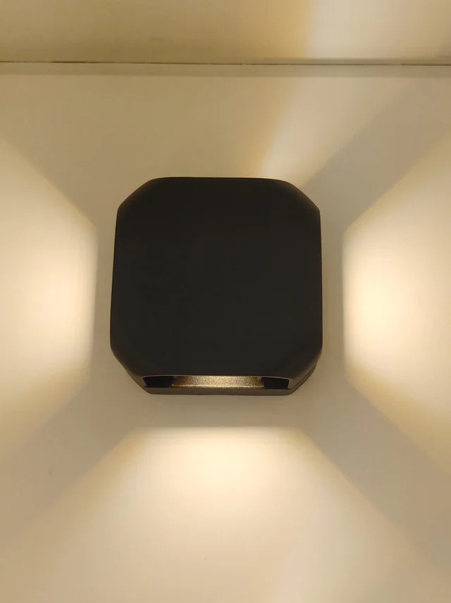 APRA APARA 7040 12W BK 4Way Wall Decorative Led Light