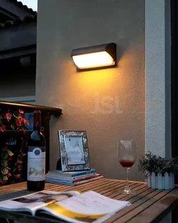 LX 709 12W LED Bulkhead Wall Light – Rust-Proof Surface Mount IP65 Fitting