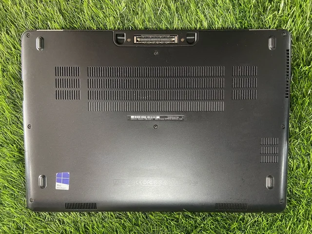 DELL (Refurbished) Dell Latitude E7470 | Core i5 | 8GB RAM | 256GB SSD NVMe | Windows 11 Pro | Original Adapter - Black