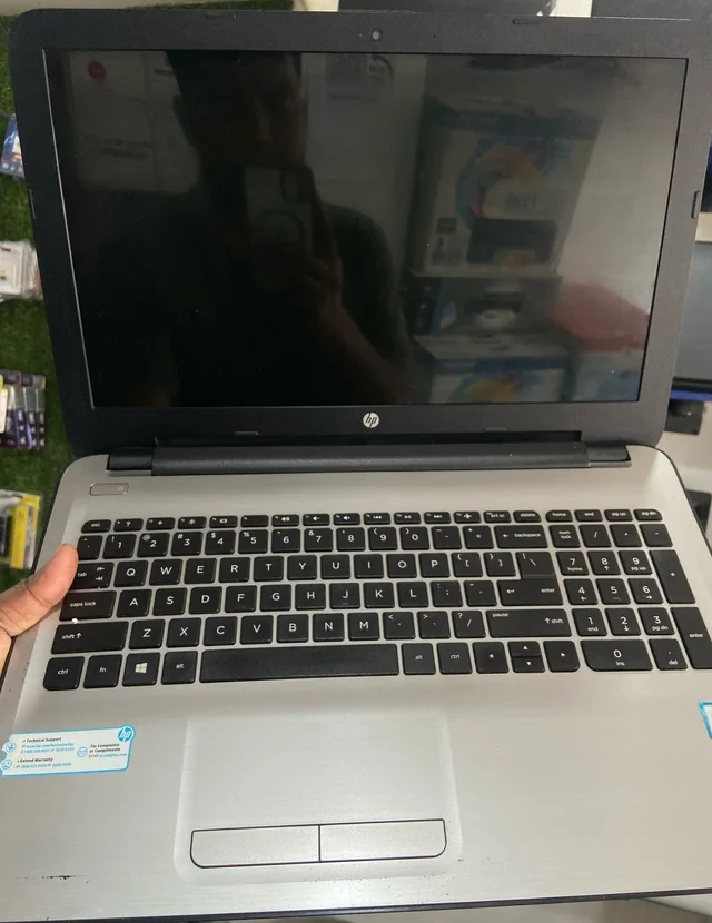 Hewlett-Packard (Refurbished) HP 15-ay513TX | Intel Core i3-5th Gen | 8GB RAM | 1TB HDD | 15.6” FHD Display | Windows 10 Pro | New Battery | Reliable Business Laptop - Sliver & black