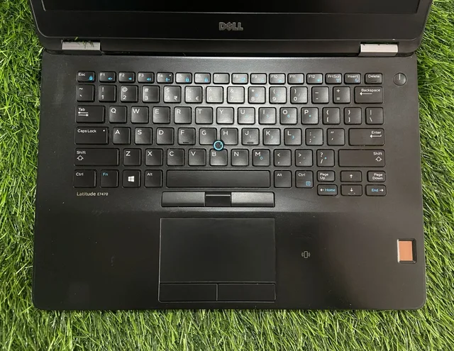 DELL (Refurbished) Dell Latitude E7470 | Core i5 | 8GB RAM | 256GB SSD NVMe | Windows 11 Pro | Original Adapter - Black