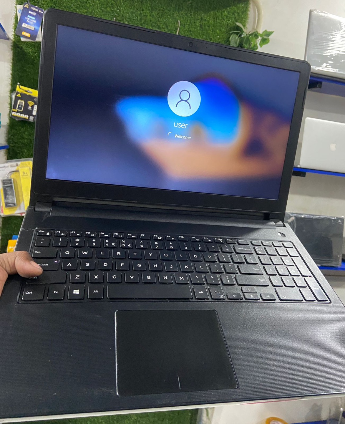 ​【爆速/Win11】DELL Vostro 3558 / 8GB /電87% Refurbished) Dell Vostro 3558 | Intel Core i3 4th Gen | 15.6-inch