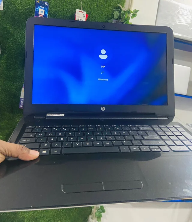 Hewlett-Packard (Refurbished) HP 15 Series 15-bg004AU | AMD A8 | 15.6-inch Display | 8GB RAM | 256GB SSD | Windows 11 | Original Adapter - Black