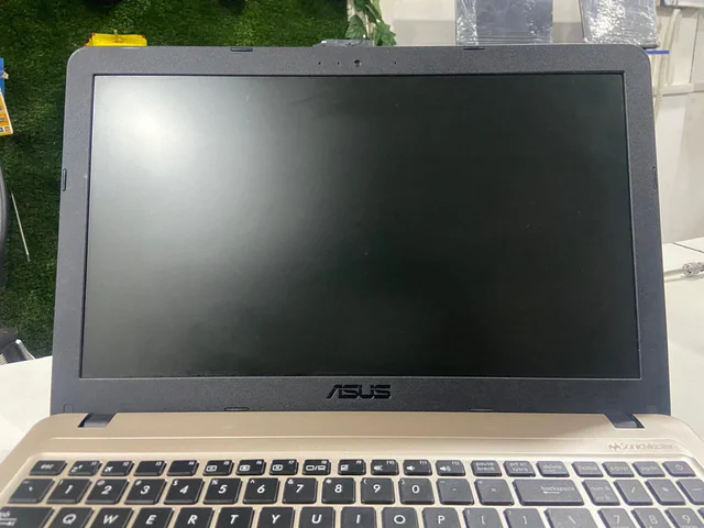 Asus (Refurbished) Asus XS40Y | AMD E2-6110 Quad-Core | 15.6-inch Display | 4GB RAM | 256GB SSD | Windows 11 | Compatible Adapter - Peach