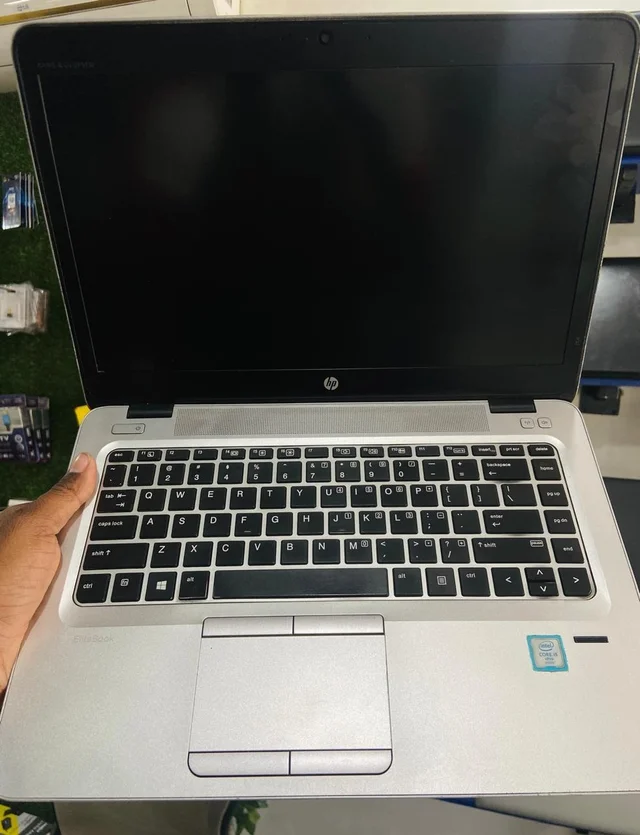 Hewlett-Packard (Refurbished) HP EliteBook 840 G3 | Core i7 | 8GB RAM | 256GB SSD | Windows 11 Pro | Backlit Keyboard | Original Adapter - Silver