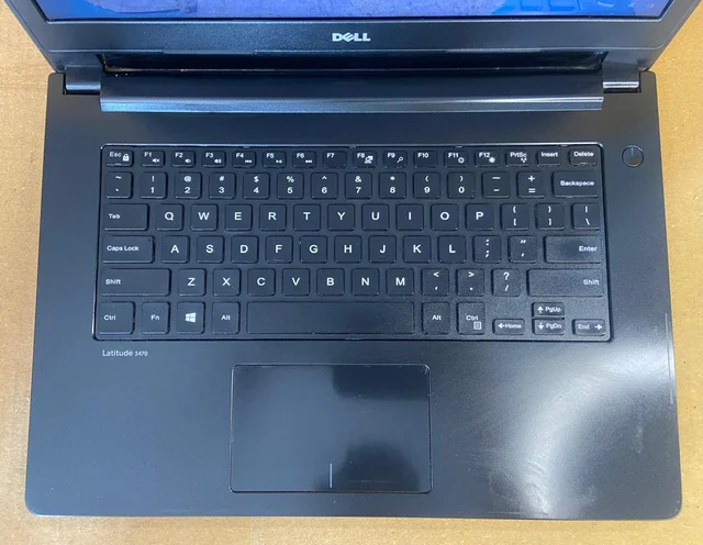 Dell (Refurbished) Dell Latitude 3470 | i3 6th Gen | 8GB RAM | 256GB SSD | New Battery | OG Charger | Windows 10 - Black, 14.0 Inch