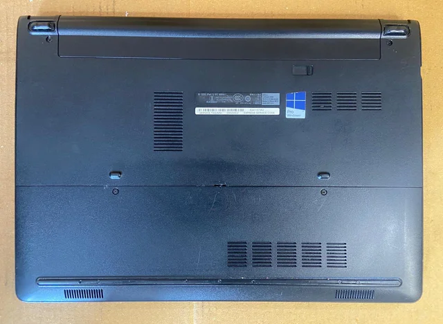 Dell (Refurbished) Dell Latitude 3470 | i3 6th Gen | 8GB RAM | 256GB SSD | New Battery | OG Charger | Windows 10 - Black, 14.0 Inch