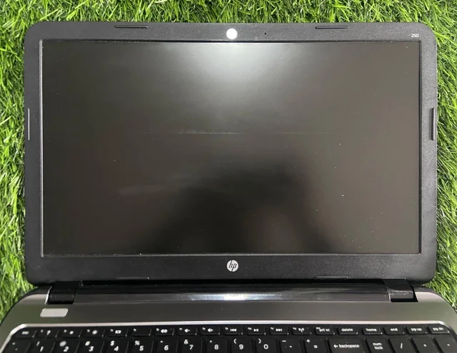 Hewlett-Packard (Refurbished) HP 250 G3 | Core i3 (4th Gen) | 8GB RAM | 256GB SSD | Windows 10 | Original Adapter - Black & silver