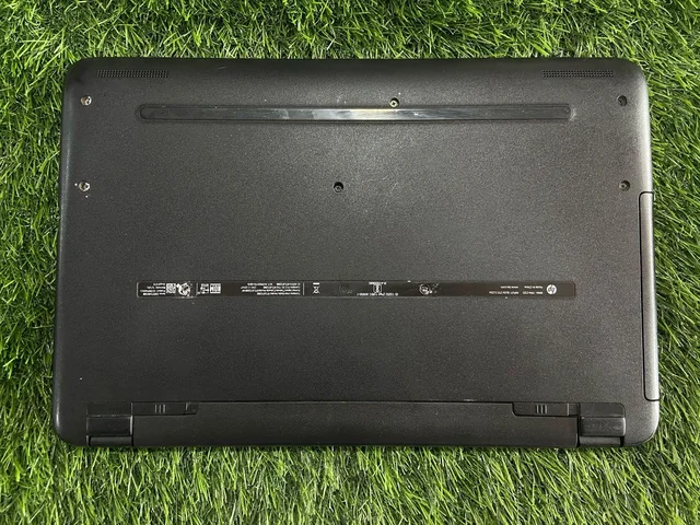 Hewlett-Packard (Refurbished) HP 15-ay513TX | Intel Core i3-5th Gen | 8GB RAM | 1TB HDD | 15.6” FHD Display | Windows 10 Pro | New Battery | Reliable Business Laptop - Sliver & black