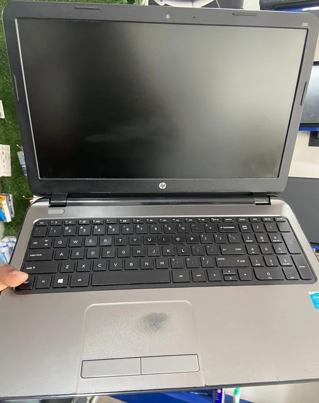 Hewlett-Packard (Refurbished) HP 250 G3 | Core i3 (4th Gen) | 8GB RAM | 256GB SSD | Windows 10 | Original Adapter - Black & silver