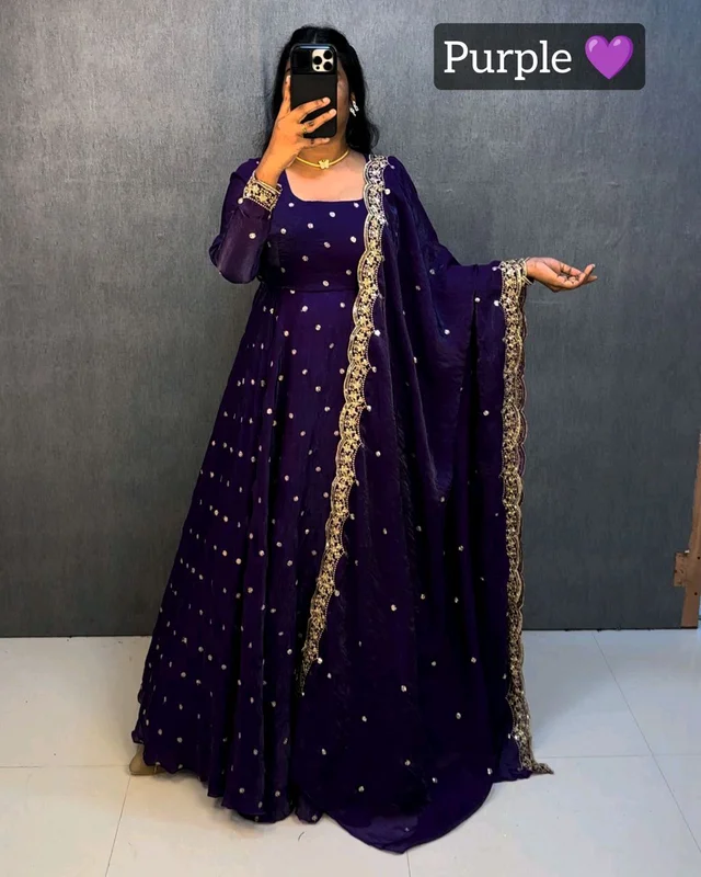 Maha space gown - L, Dark purple