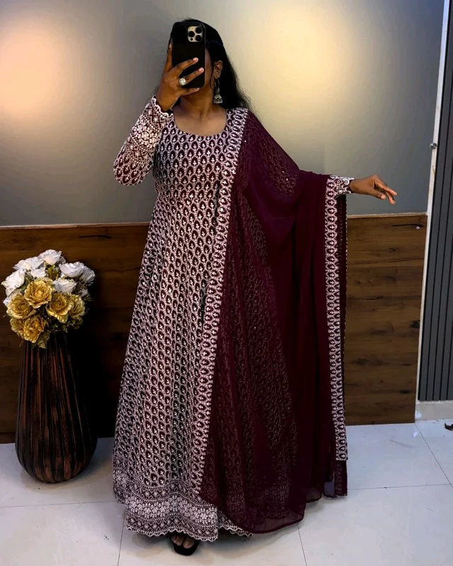 Nandhini Gown - L