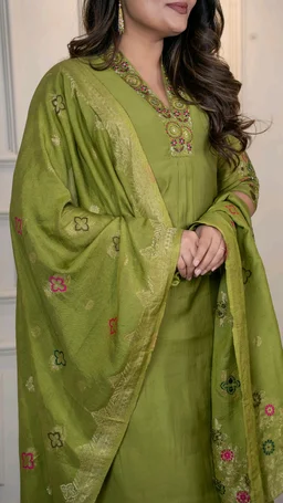 Mehandi Green -Niya - M