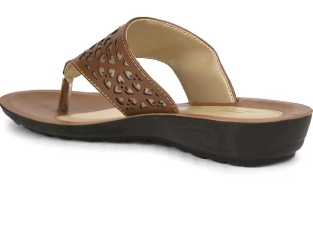 Bata Women's Toe Ring Flats